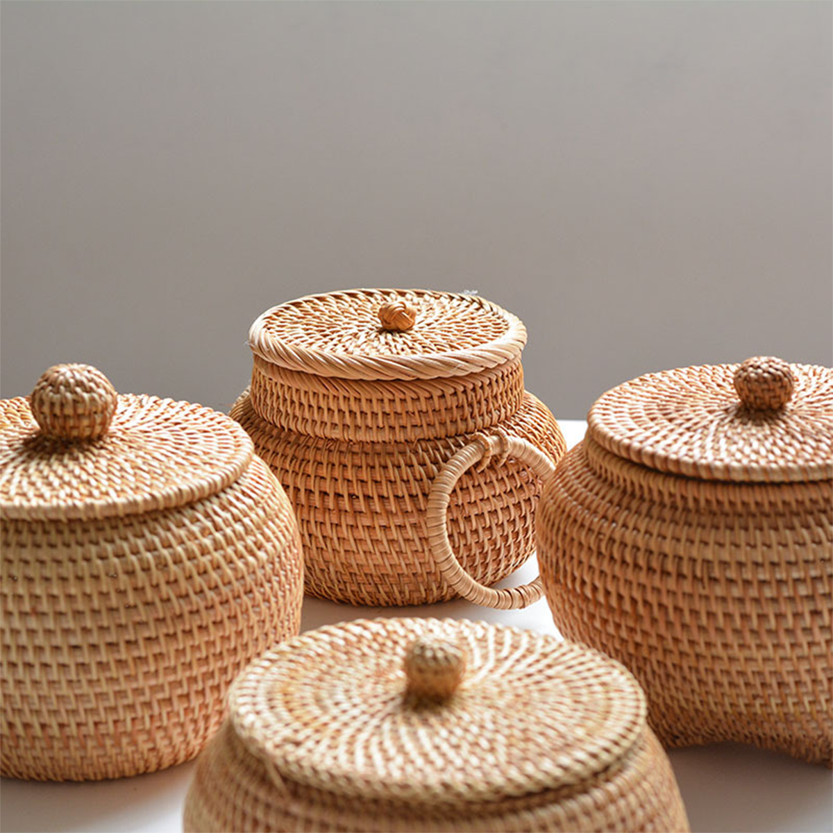 Natural primary color rattan woven storage jar with lid