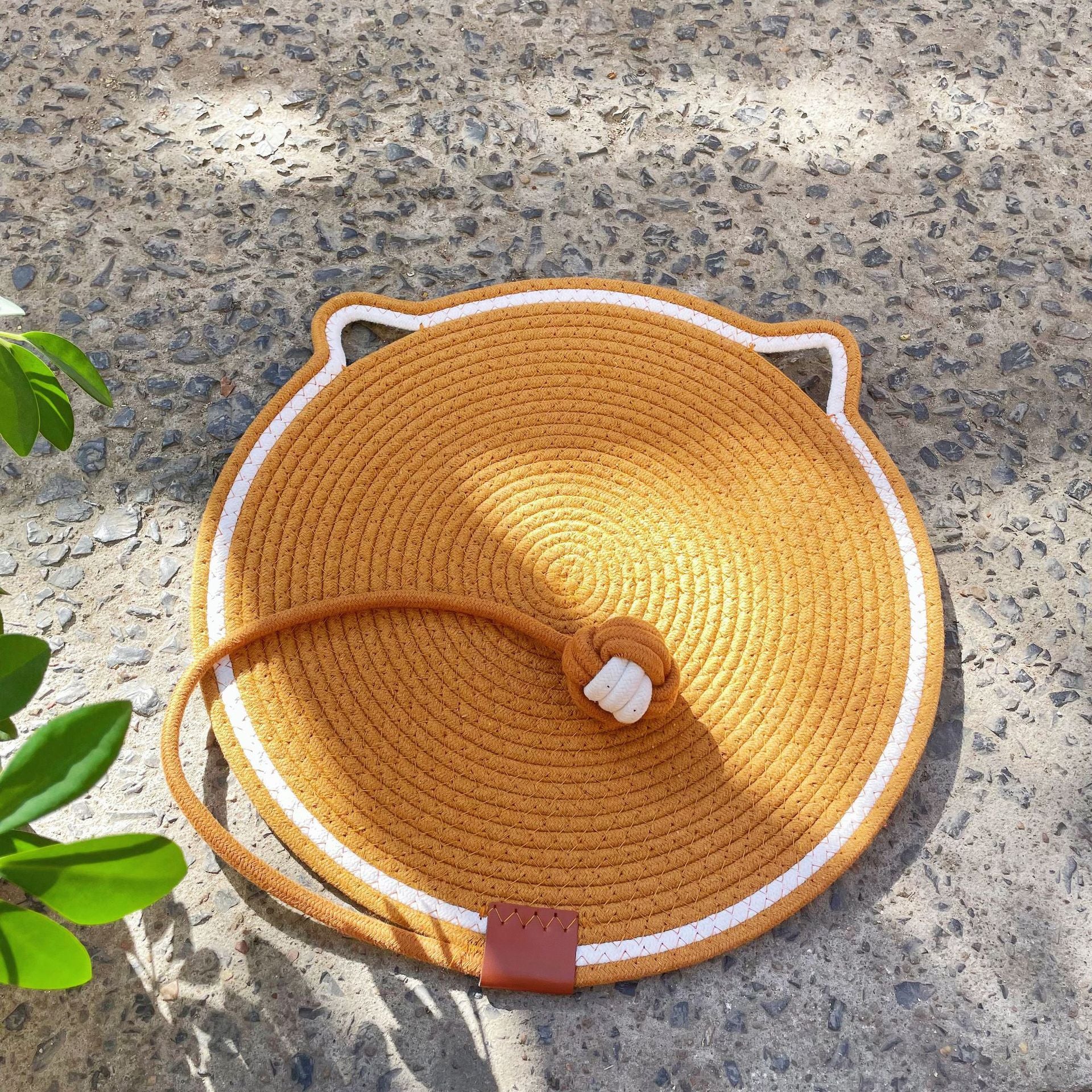 Cute Ear Woven Texture Cat Scratching and Sleeping Mat