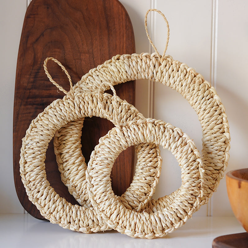 Handmade straw woven heat insulation pad