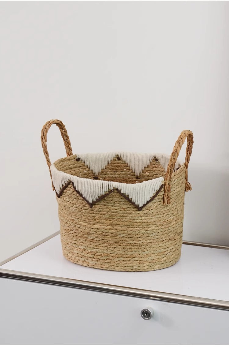 Straw woven handbag storage basket
