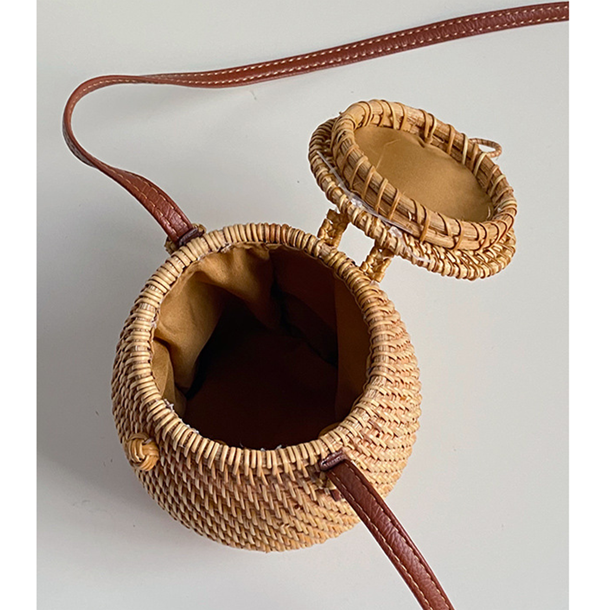 Rattan Wicker Gourd Crossbody Bag
