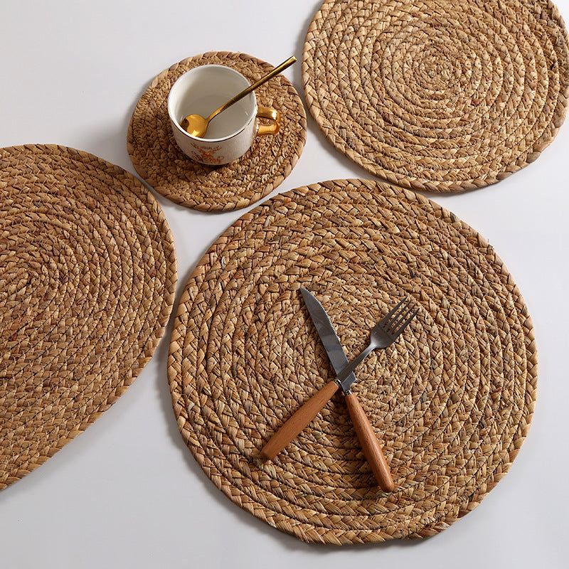Natural Straw Woven Spiral Pattern Round Placemat