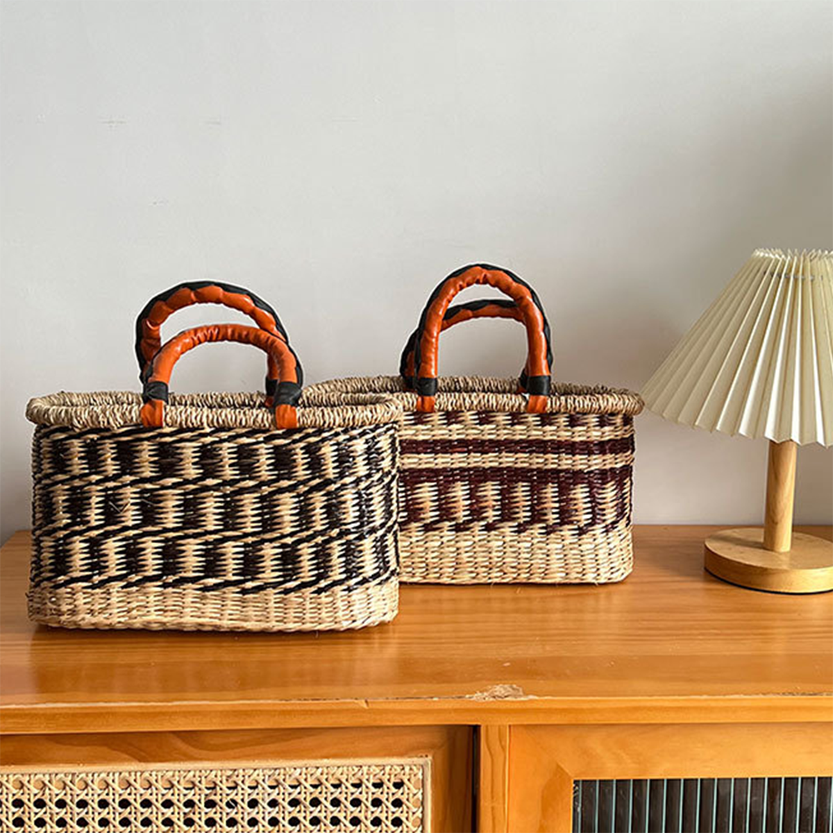 Contrast-Color Straw Handbasket